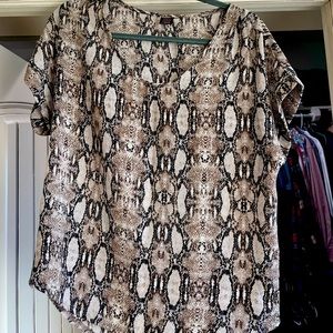 Snake print top